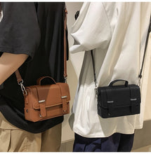 Minimalist Unisex Shoulder Bag Fashionable PU Leather Crossbody Bags Small Flip Style Messenger Bags for Women Designer Handbag