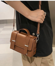 Minimalist Unisex Shoulder Bag Fashionable PU Leather Crossbody Bags Small Flip Style Messenger Bags for Women Designer Handbag