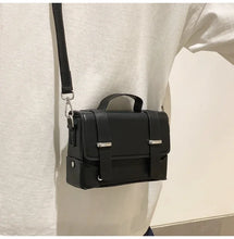 Minimalist Unisex Shoulder Bag Fashionable PU Leather Crossbody Bags Small Flip Style Messenger Bags for Women Designer Handbag