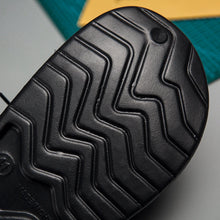 Men's Fashionable and Unique Clogs with DIY Accessories, Suitable for Indoor and Outdoor Garden and Beach Wear