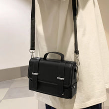 Minimalist Unisex Shoulder Bag Fashionable PU Leather Crossbody Bags Small Flip Style Messenger Bags for Women Designer Handbag